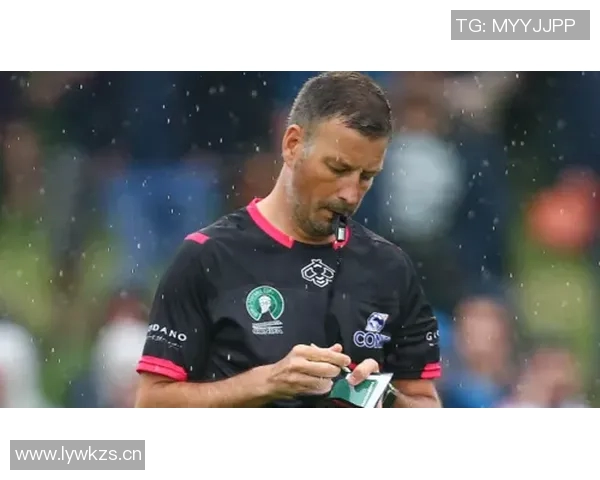 克拉滕伯格:从裁判到足球界传奇人物的辉煌历程与影响