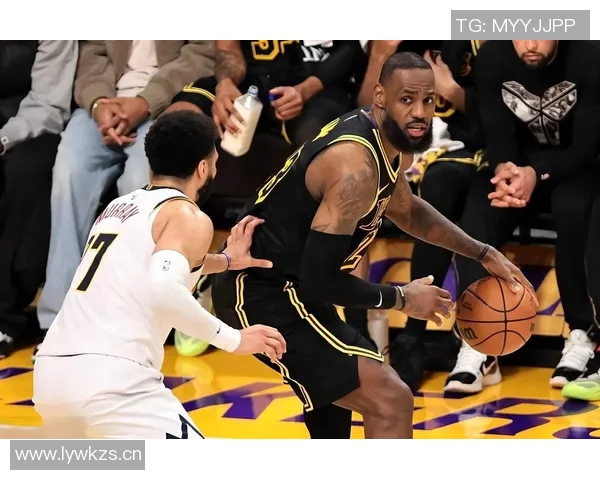 掘金与湖人激战回顾分析球星表现与战术对决全解读 掘金与湖人激战回顾分析球星表现与战术对决全解读